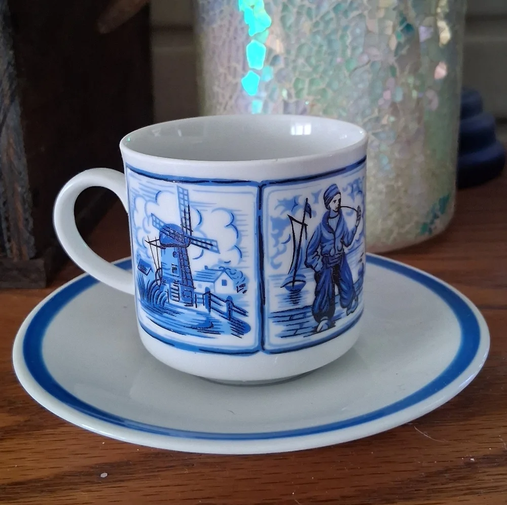Vintage Delft Blue Style Miniature Tea/Espresso Cup & Saucer - Dutch Woman